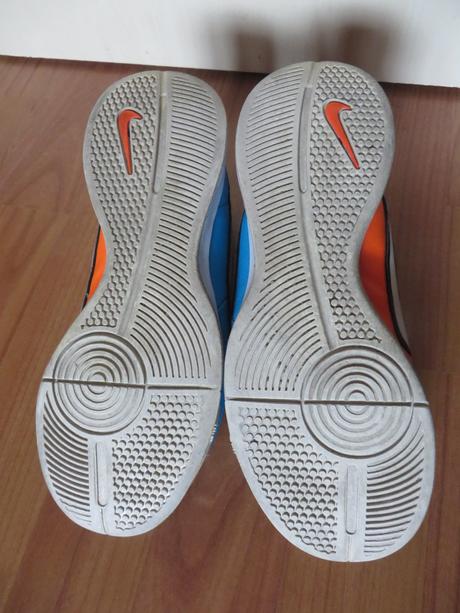 Tenisky halovky - nike - veľ. 35 - vn. dĺ. 23 cm, nike,35