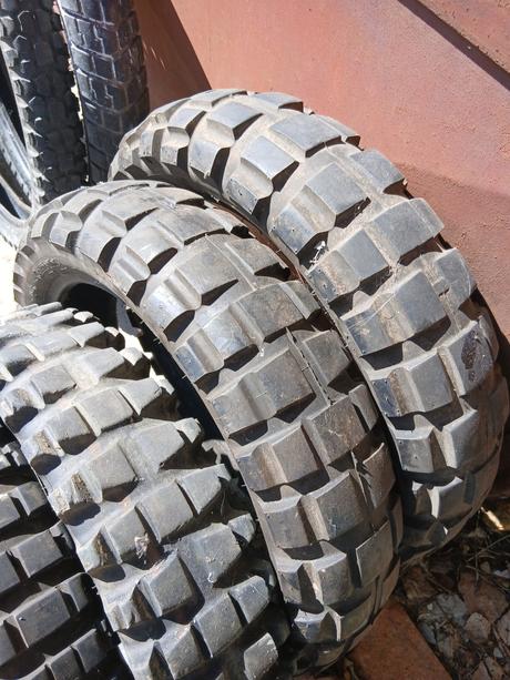 Moto pneumatiky terénne - predné aj zadné,