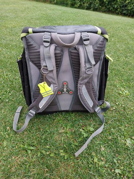 Chlapčenská školská taška,