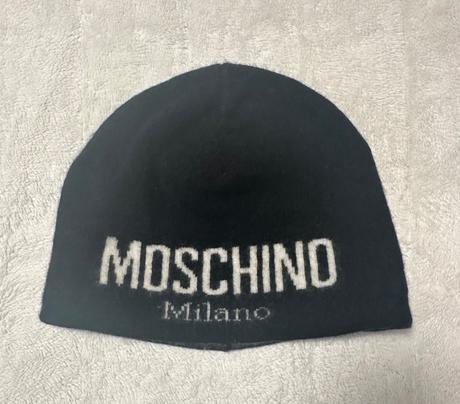 Čiapka s vlnou zn. moschino originál, moschino