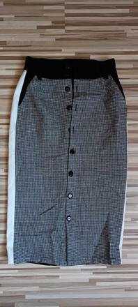 Sukňa podšívkovaná zn. idano, 38