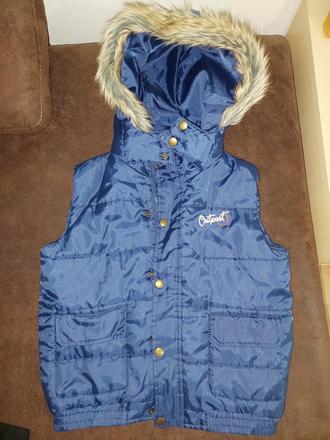 Vesta s kapucňou, 122