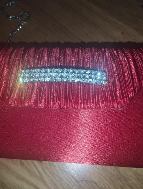 Krasna plesová kabelka,