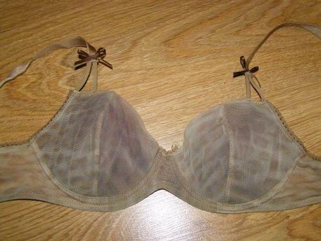 Luxusná podporsenka s leo potlačou, pc. 25,99, 70a