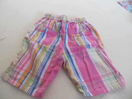 Bermudy pásikavé ružovo-zelené-modré-oranžové, 68