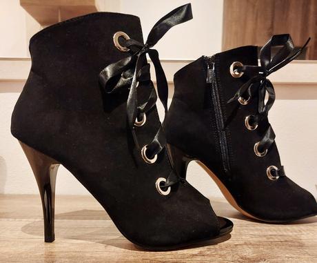 Krásne elegantné topánky, 37