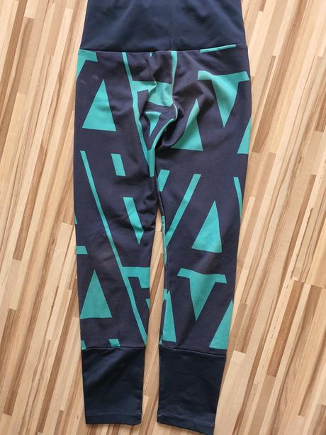 Legíny, adidas,128