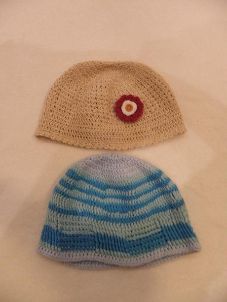 Háčkovaná modrá čiapka v. 52-54 cm, 140