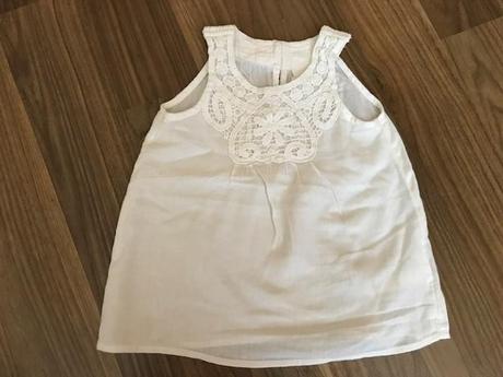 Krasne tricko h&m zdobene krajkou na prsiach, h&m,86