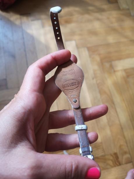 Fossil hodinky, fossil