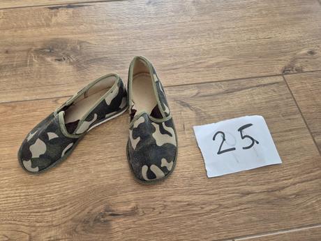 Papuce, rak,25