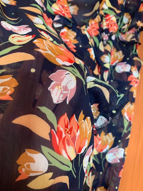 Kvetovaný priehľadný top, dorothy perkins,38