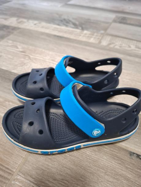 Crocs, crocs,32