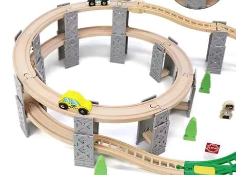 Piliere na drevenú dráhu pre vláčik, 