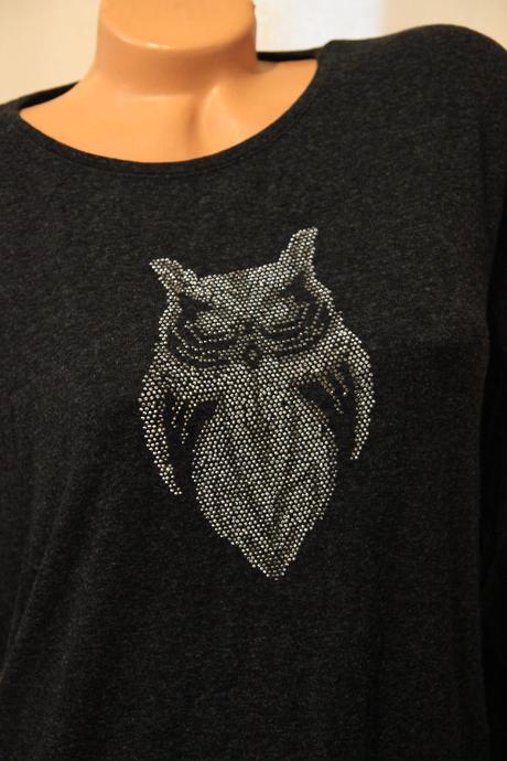 Dlhší čierny sveter so sovou, m/l, m