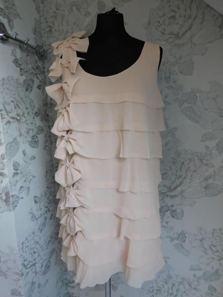 Pekne trendy volanikove šaty, h&m,38