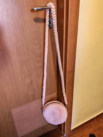Háčkovaná hrubá crossbody kabelka,