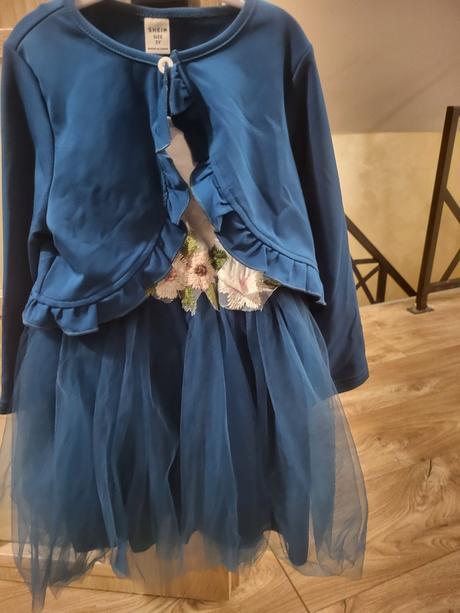 Šiatky s bolerkom, 110