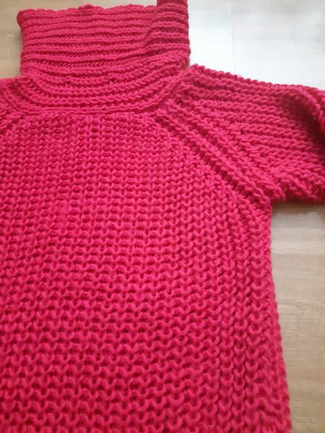 2x sveter od vel.38 a viac,