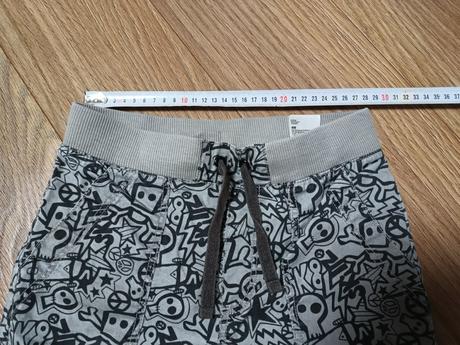 Kraťasy 7-8 rokov, h&m,128