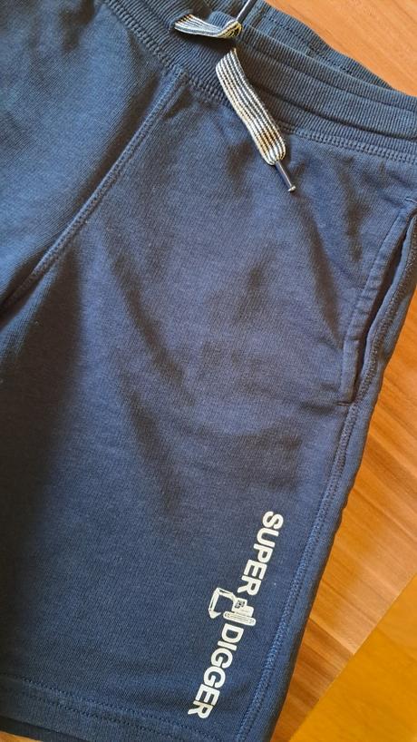 Kraťasy 140 - 3 ks, c&a,140