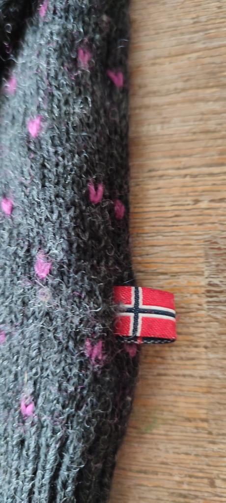 Jotunheim vlneny sveter, 98