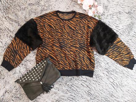 Pulóver širšieho strihu, do pása, 40