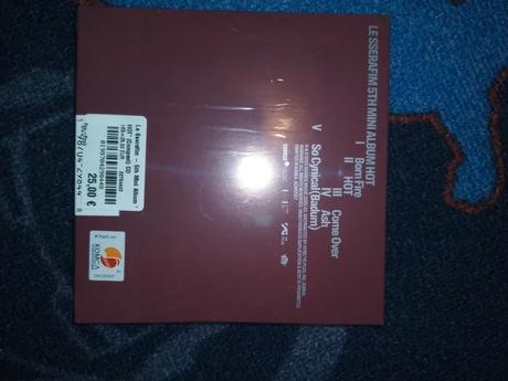 Mini album le sserafim - hot,