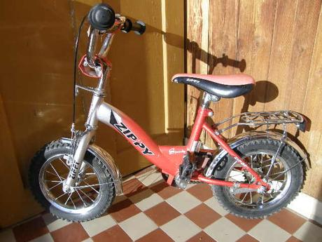12" detský bicykel s pomocnými kolieskami, 12