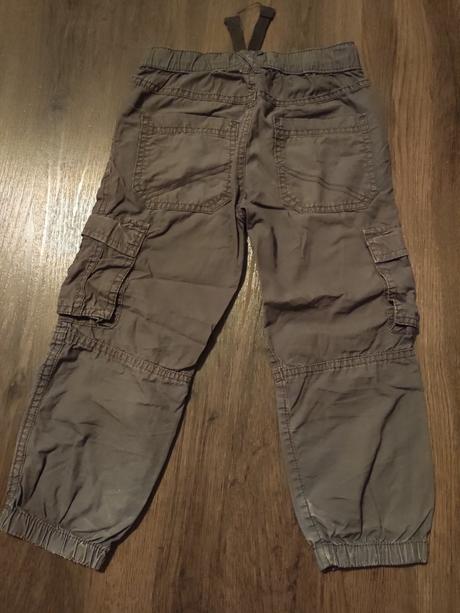 Kapsáčové nohavice, lupilu,104