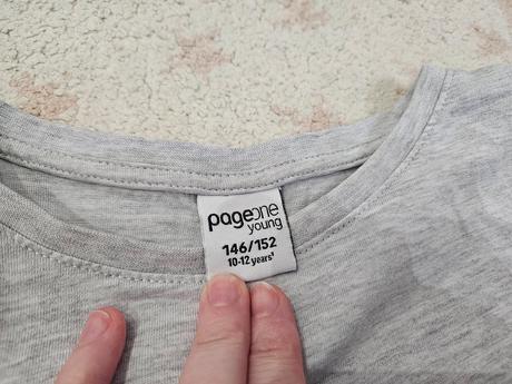 Tricko so srdieckami, 146