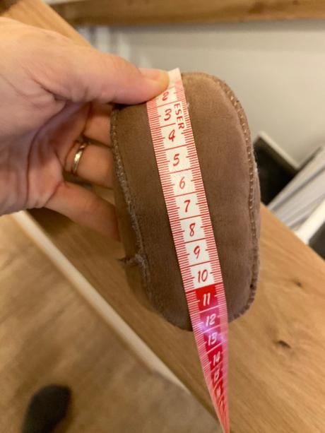 Capačky pre najmenšie nôžky s ovčím runom, 19