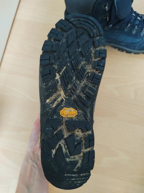 Topánky s vysokým členkom, olang,41