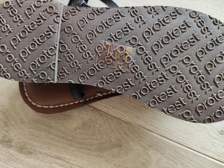 Sandále protest, 37