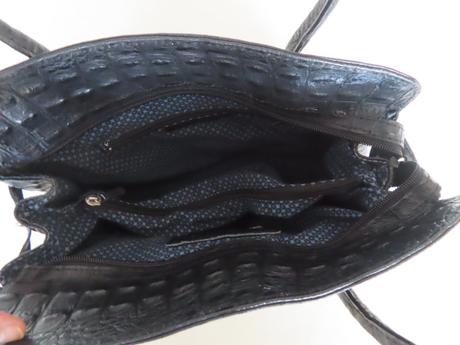 Elegantná kabelka do ruky aj na plece,