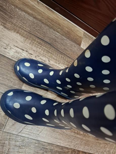 Gumáky bodky, f&f,34