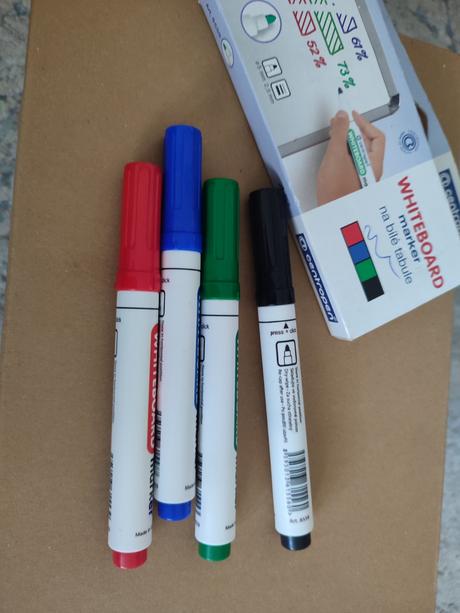 Fixky na bielu tabuľu, 