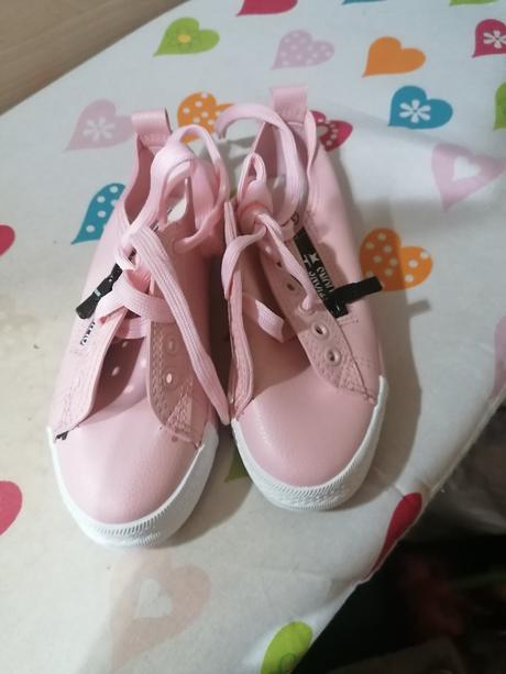 Tenisky už aj s poštou, 31