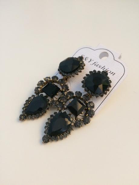 Výrazné náušnice, 