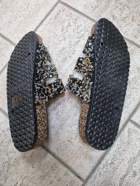 Dámske šĺapky, 36