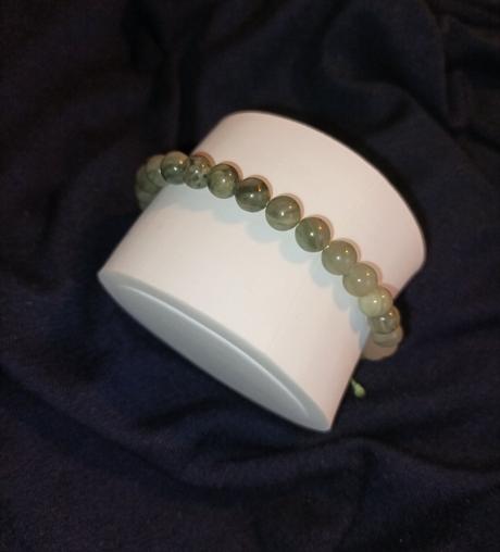 Náramky z prírodných kameňov,