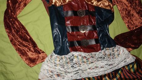 Nove saty na karneval widmann,