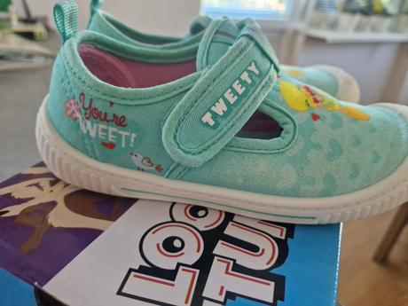 Dievčenské plátenky, 29