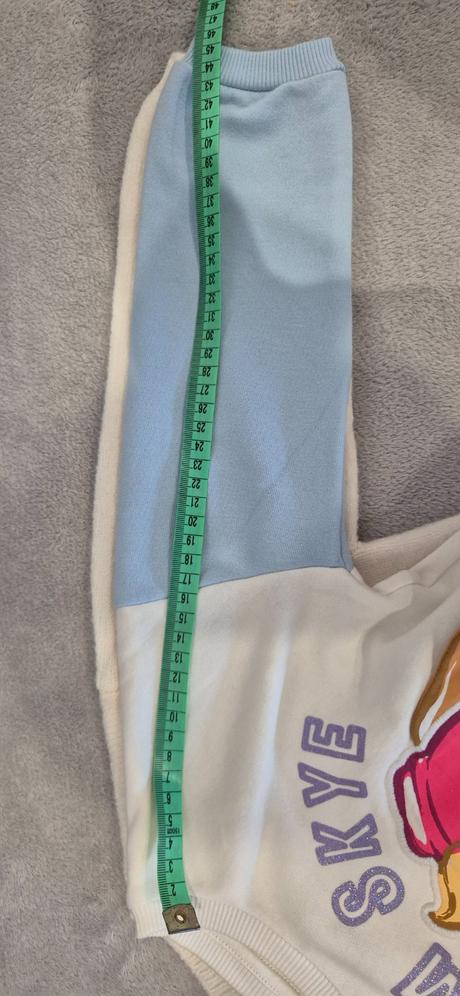 Mikinka a svetrík, tesco,122