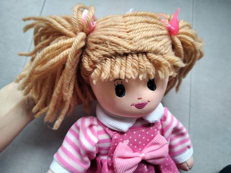 2 látkové mäkké bábiky, 