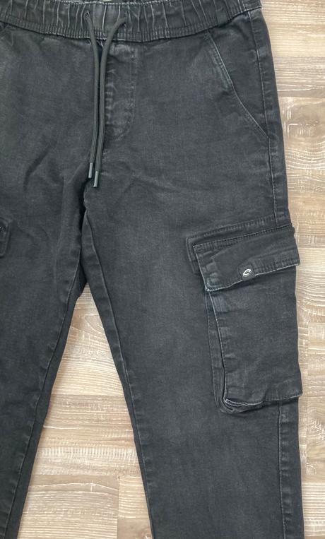 Cargo kapsáčové čierne nohavice cropp w30 /l 32, 32