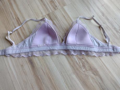 Dievčenská podprsenka, 152