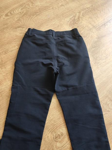 Športové nohavice, 140