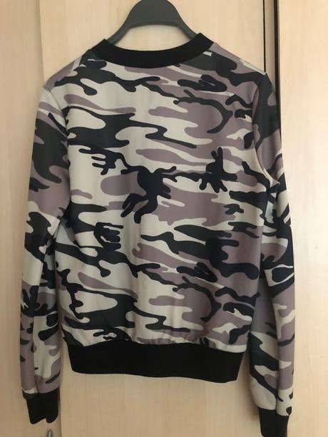 Dánska bundička, s