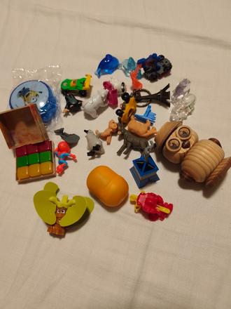 Sada plastových hračiek, 